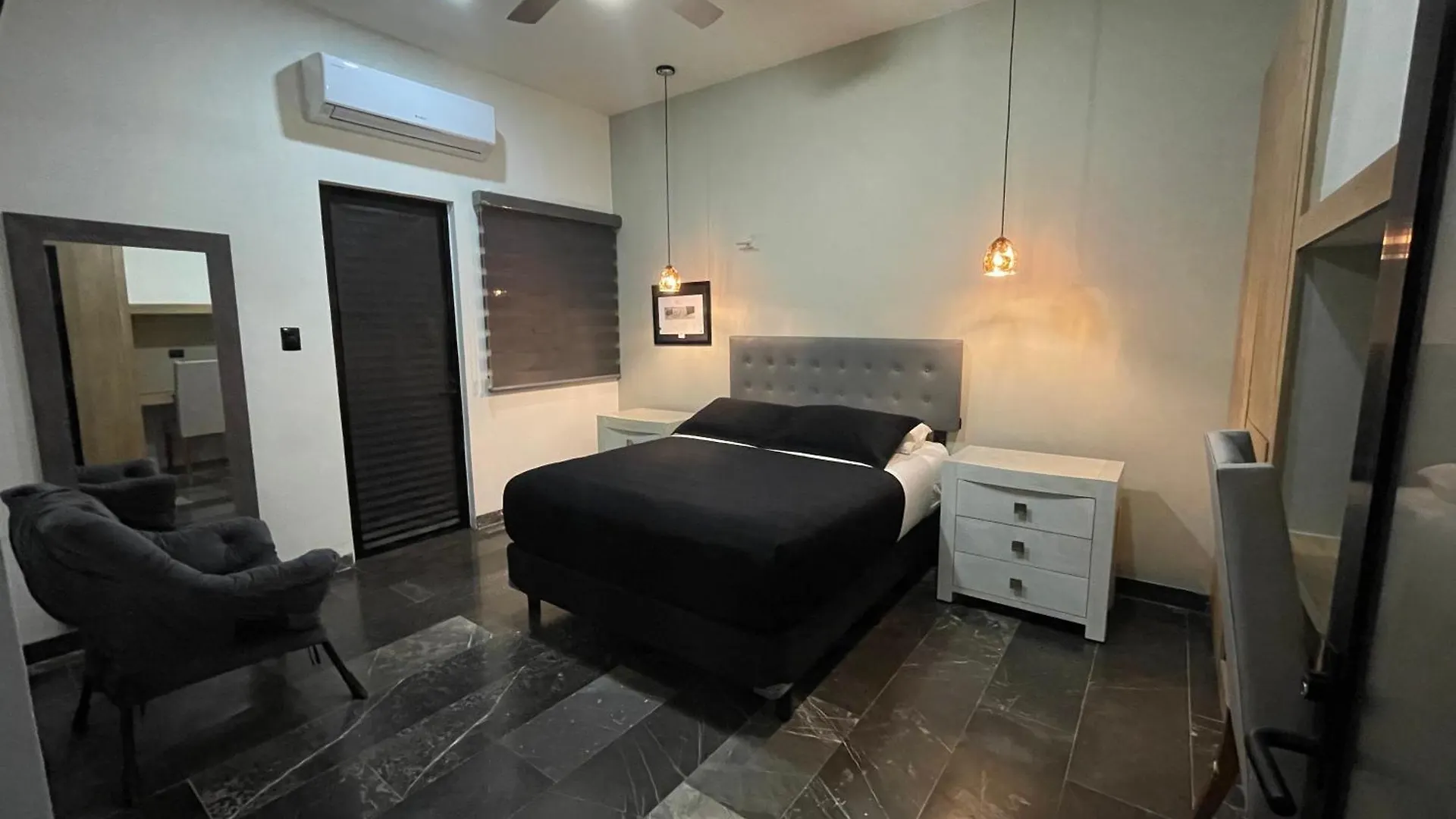 Hotel Suites La Negra Merida 0*,